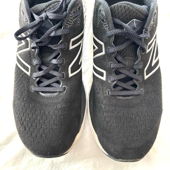 New Balance Fresh Foam 880v11 Black Running Shoes SZ 10 Worn 1X main image 6